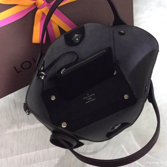 First bags ru reviews VUITTON HINA LOUIS PM 0802
